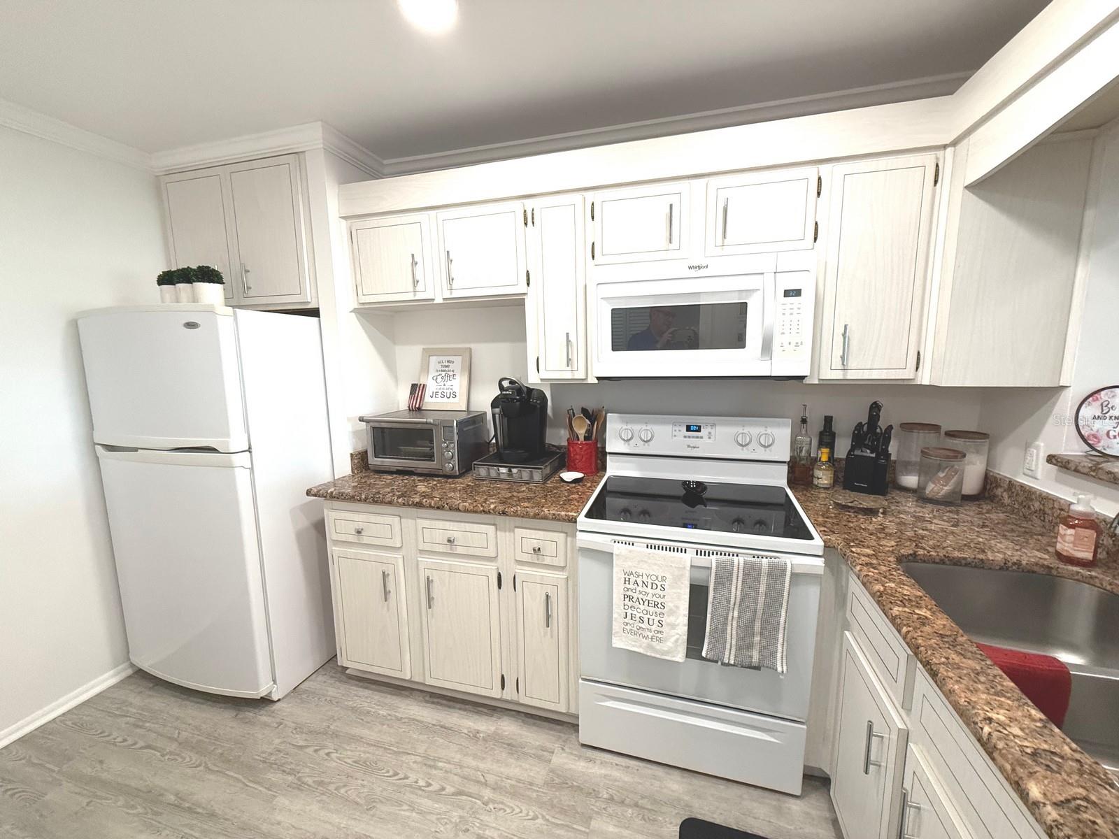 HARBOUR CLUB CONDO 2 - Residential