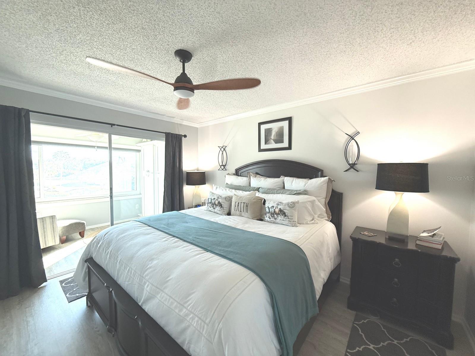 HARBOUR CLUB CONDO 2 - Residential