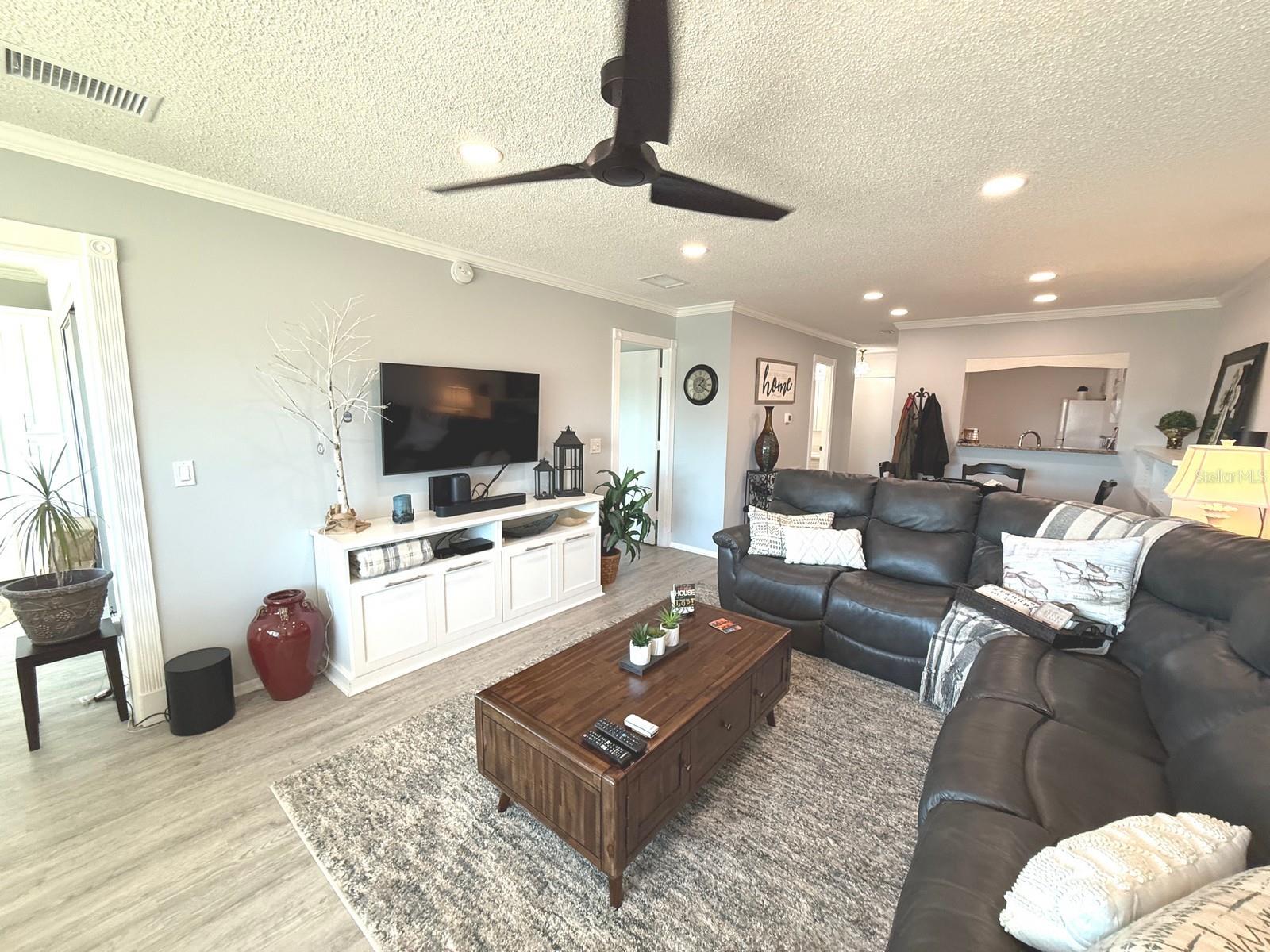 HARBOUR CLUB CONDO 2 - Residential