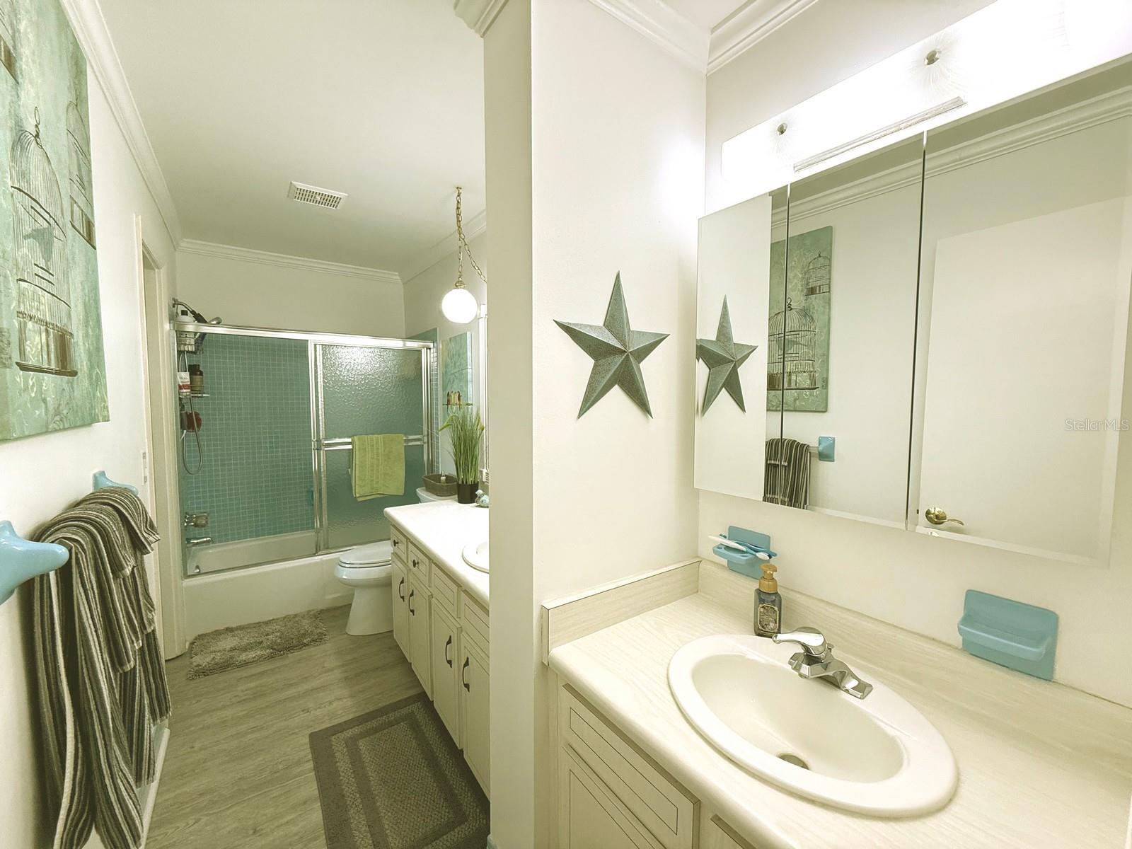 HARBOUR CLUB CONDO 2 - Residential