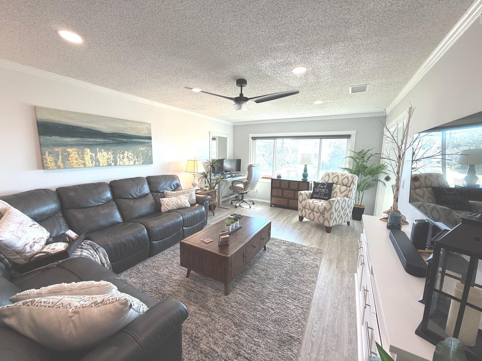 HARBOUR CLUB CONDO 2 - Residential