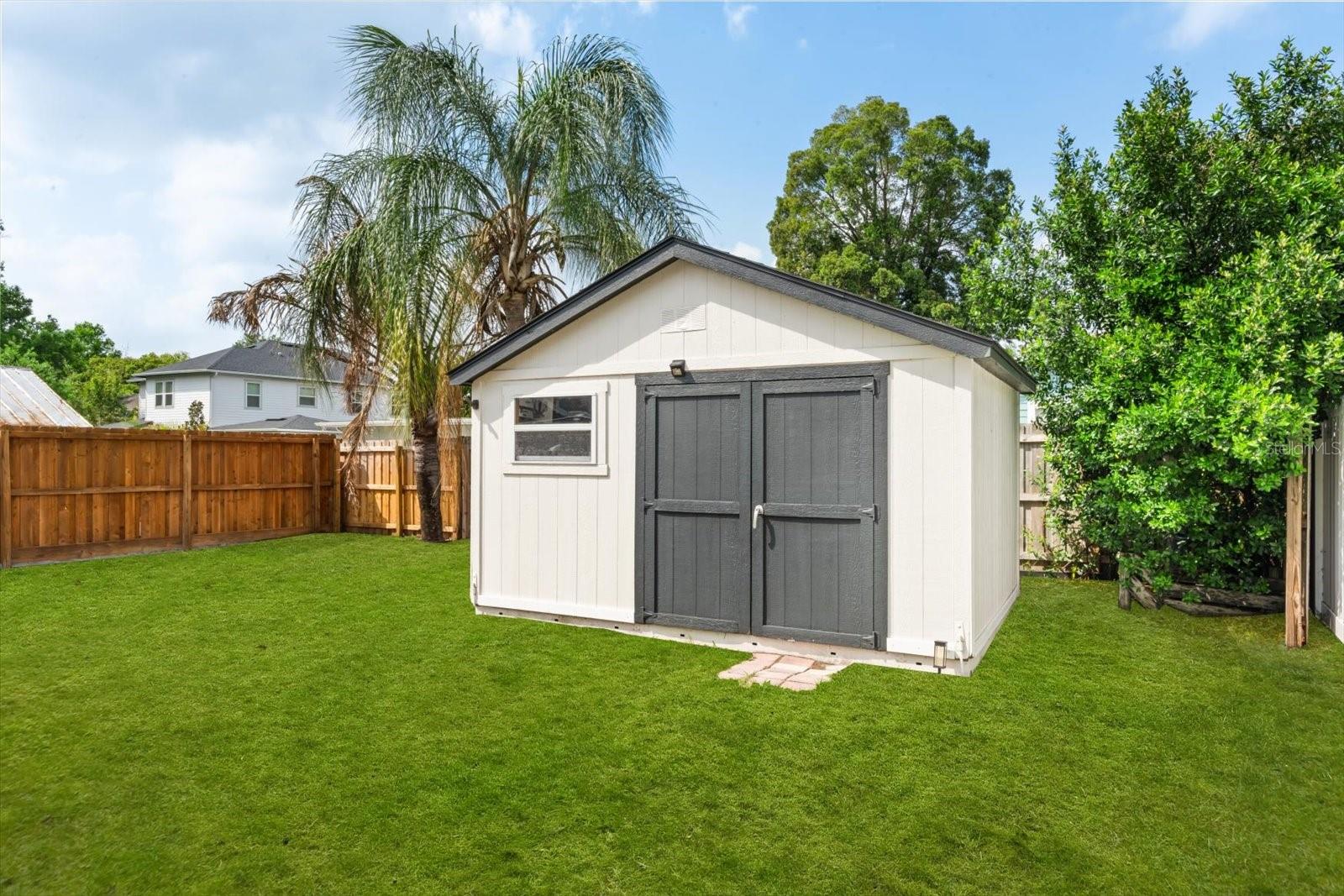 EASTWOOD - Residential