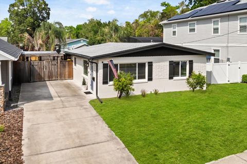 Photo of 2211 Oregon Street, Orlando, FL 32803 (MLS # O6393679)