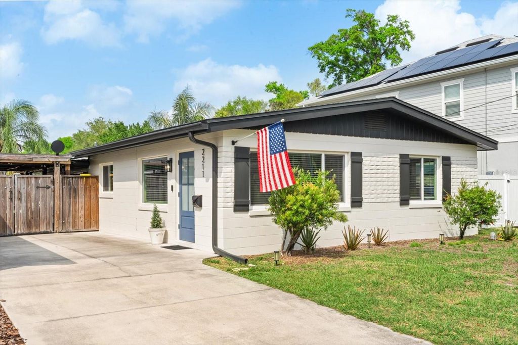 Photo of 2211 Oregon Street, Orlando, FL 32803 (MLS # O6393679)