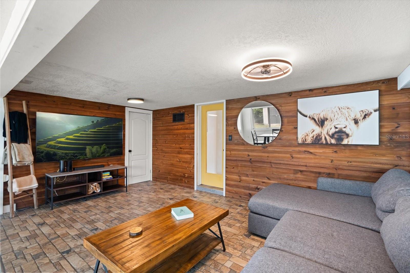 EASTWOOD - Residential