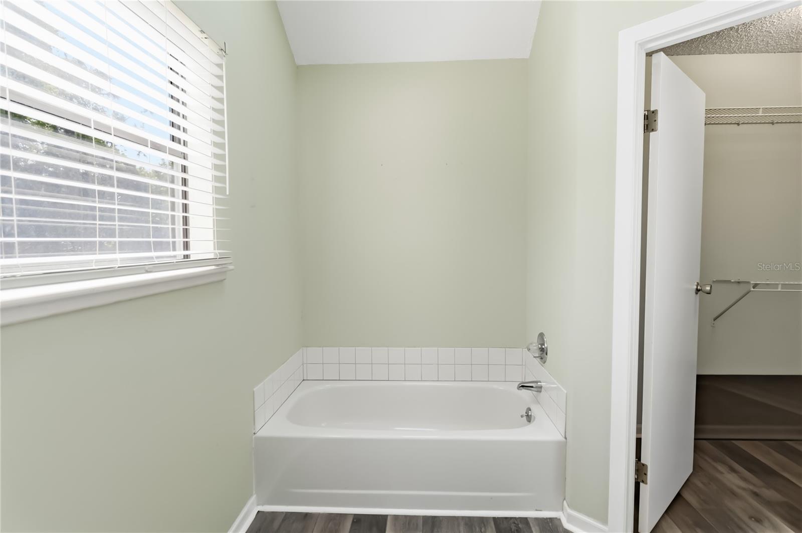 BAY LAKE RANCH UNIT 3 - Residential