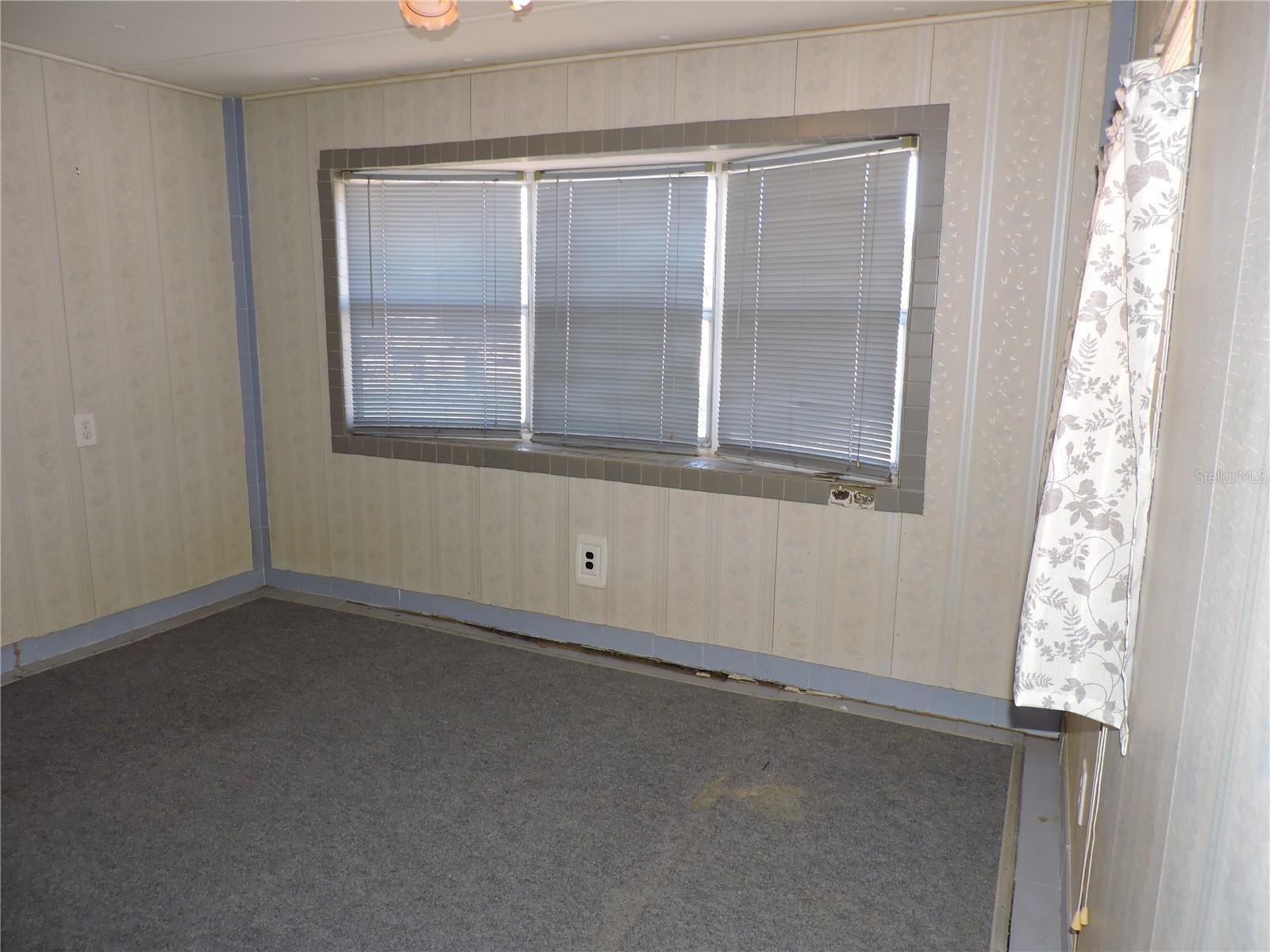 LAKE ROSALIE OAKS - Residential