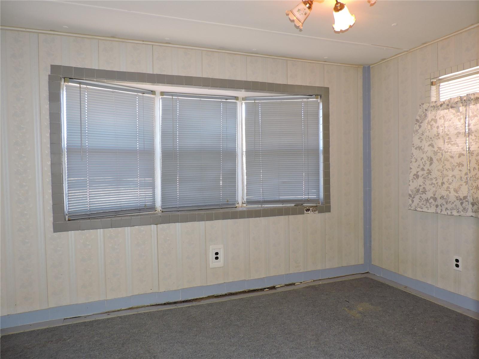 LAKE ROSALIE OAKS - Residential