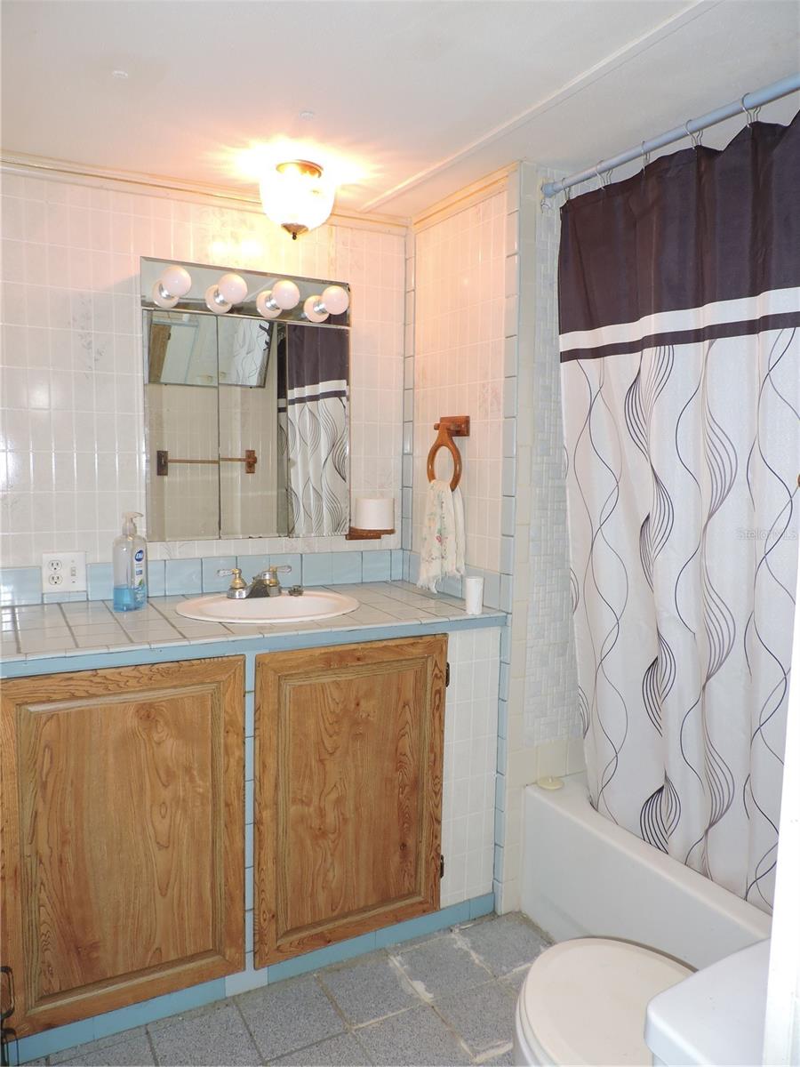 LAKE ROSALIE OAKS - Residential