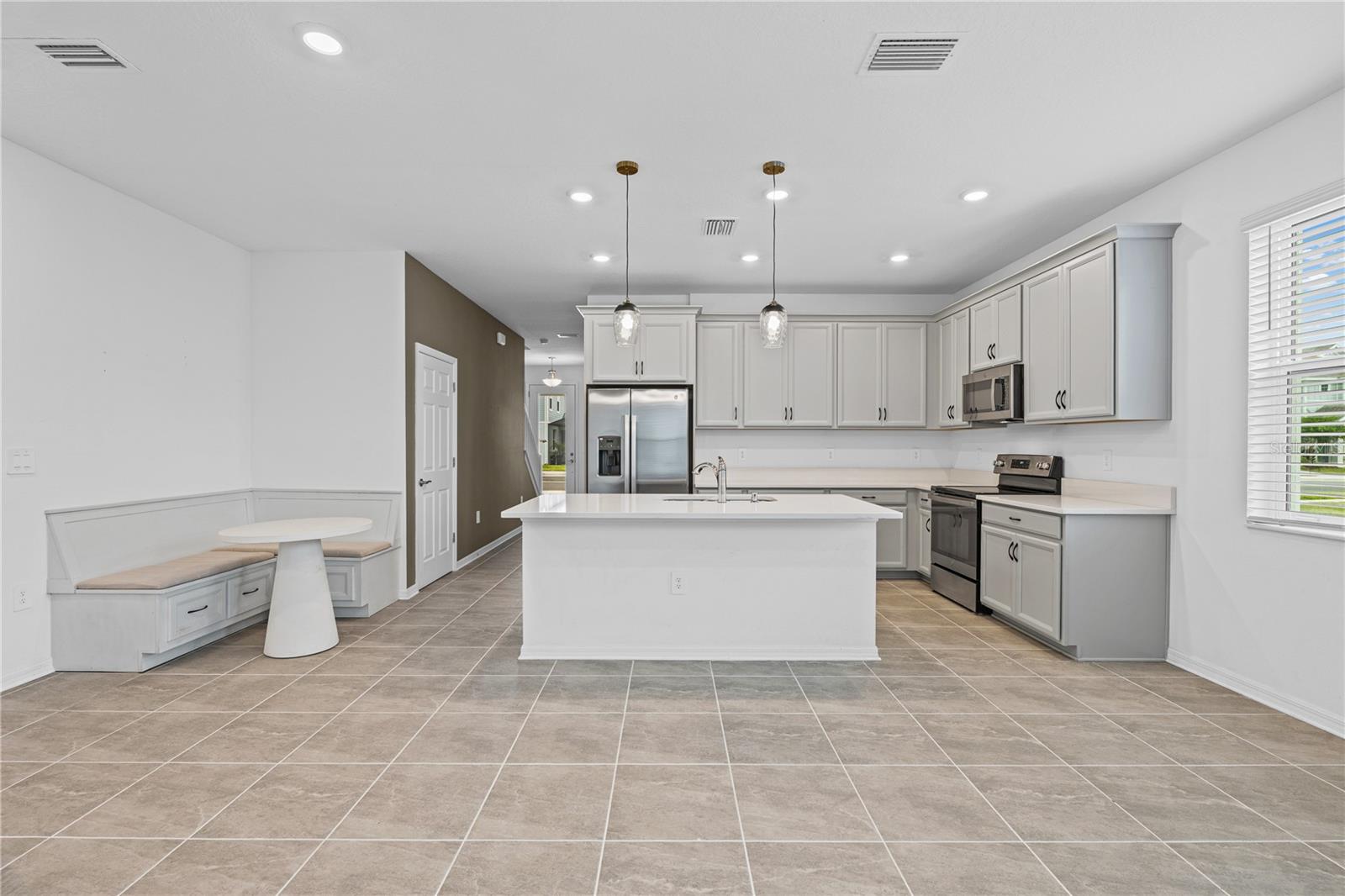 1778 SPREADER LANE
