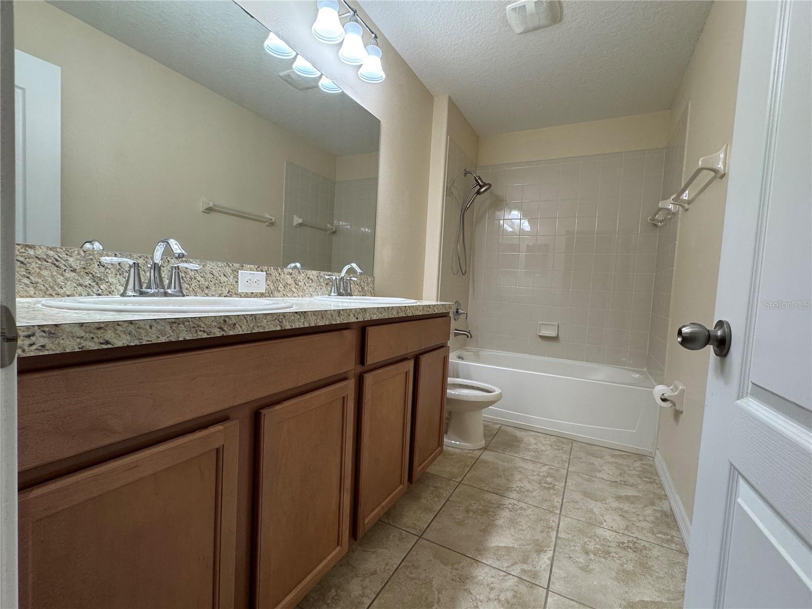 LIVE OAK PRESERVE 2C VILLAGES - Residential Lease