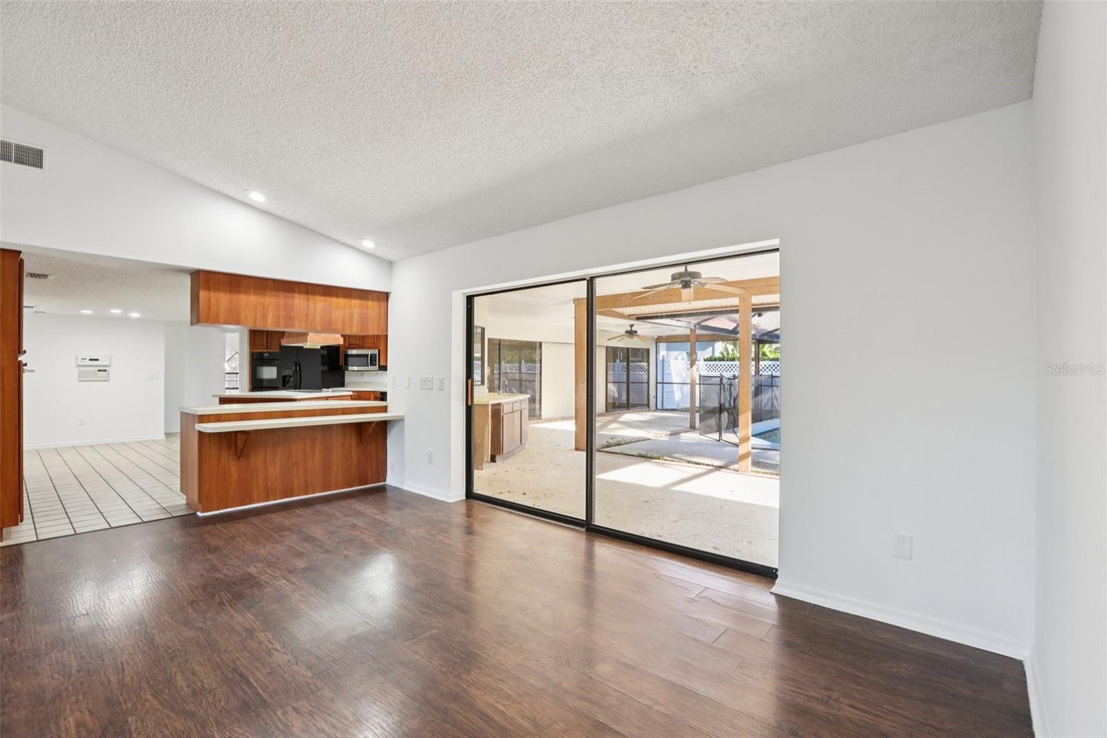 THE MANORS AT CRYSTAL LAKES - Residential