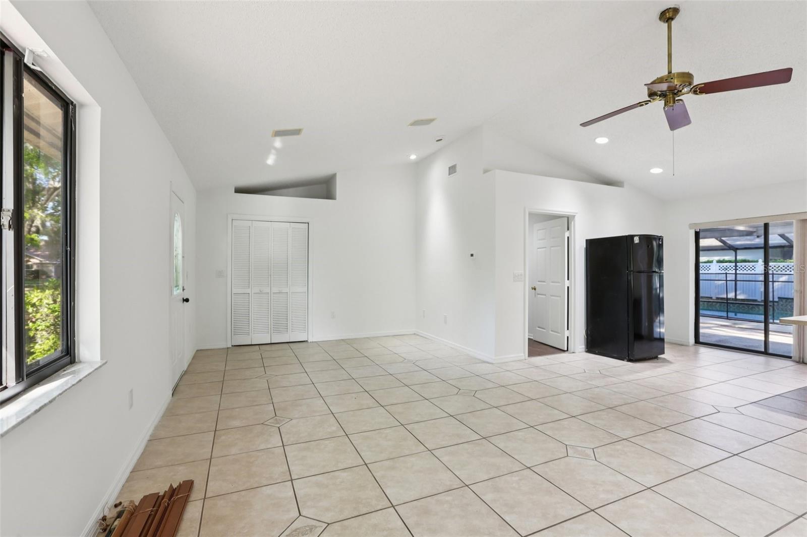 THE MANORS AT CRYSTAL LAKES - Residential