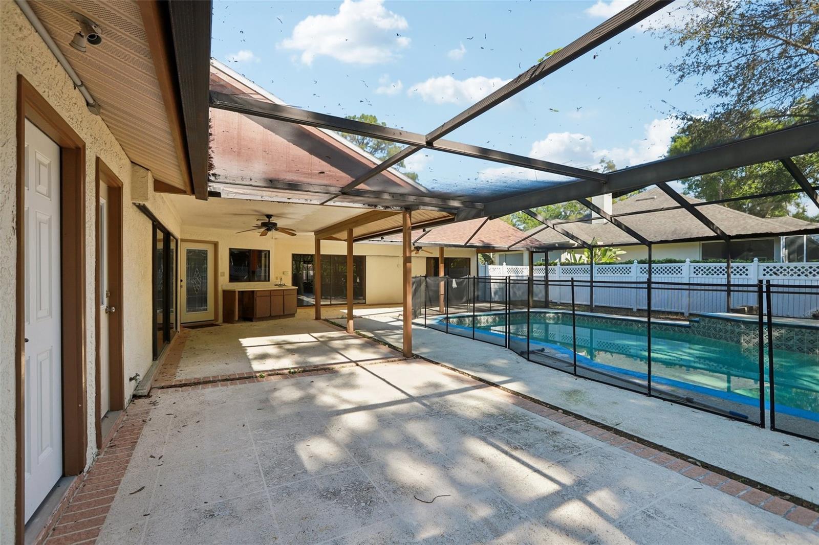 THE MANORS AT CRYSTAL LAKES - Residential