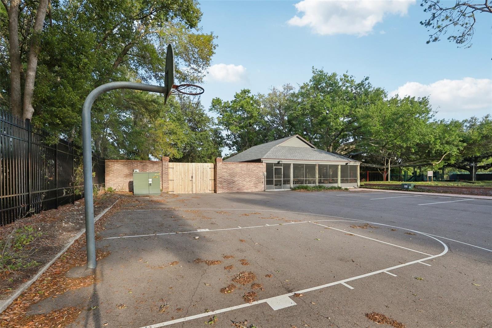 THE MANORS AT CRYSTAL LAKES - Residential