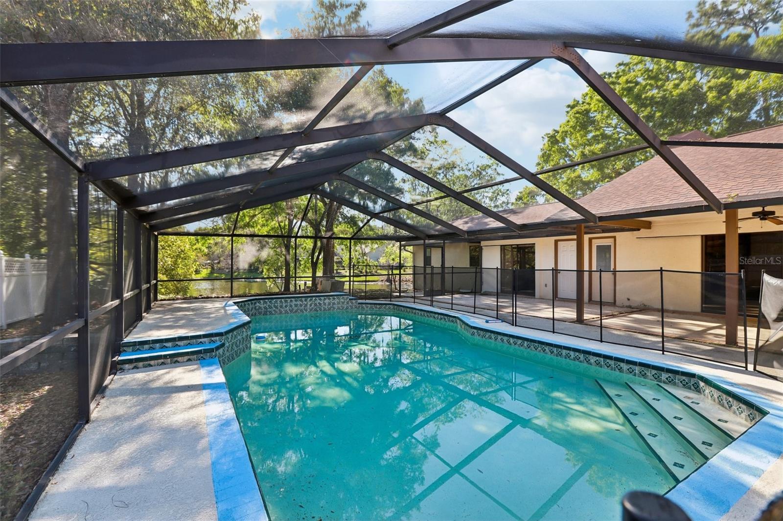 THE MANORS AT CRYSTAL LAKES - Residential