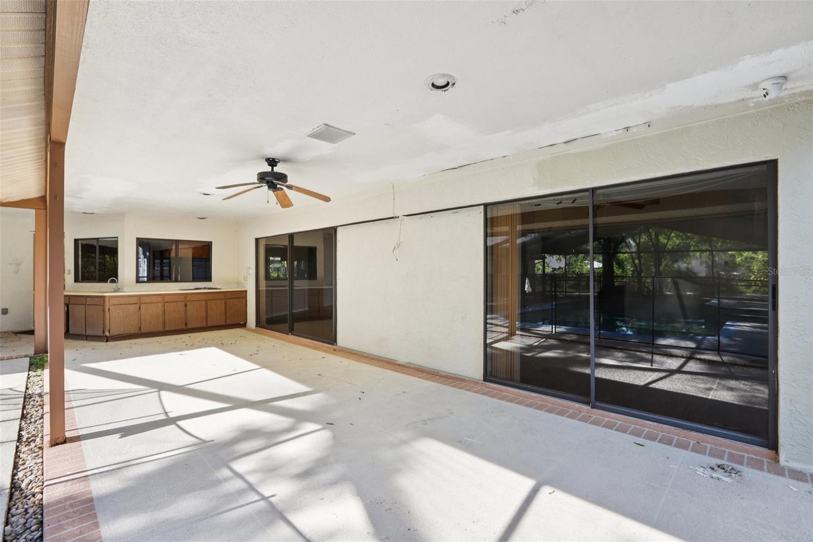 THE MANORS AT CRYSTAL LAKES - Residential