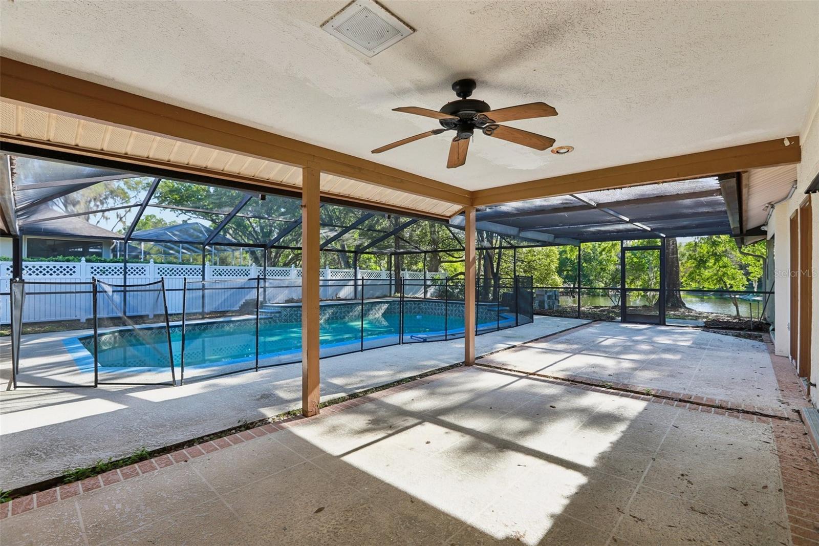 THE MANORS AT CRYSTAL LAKES - Residential