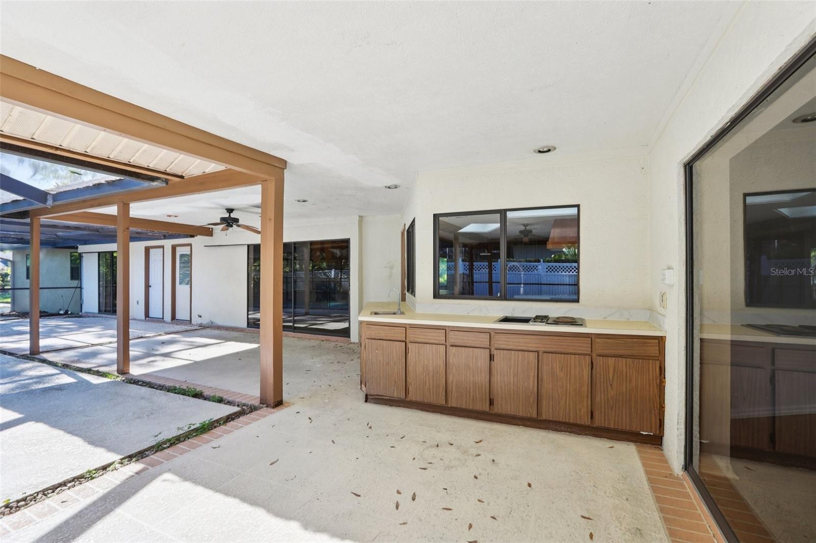 THE MANORS AT CRYSTAL LAKES - Residential