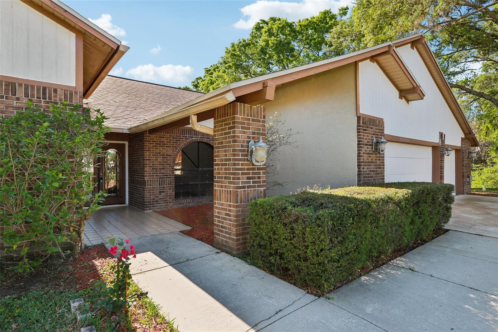 THE MANORS AT CRYSTAL LAKES - Residential