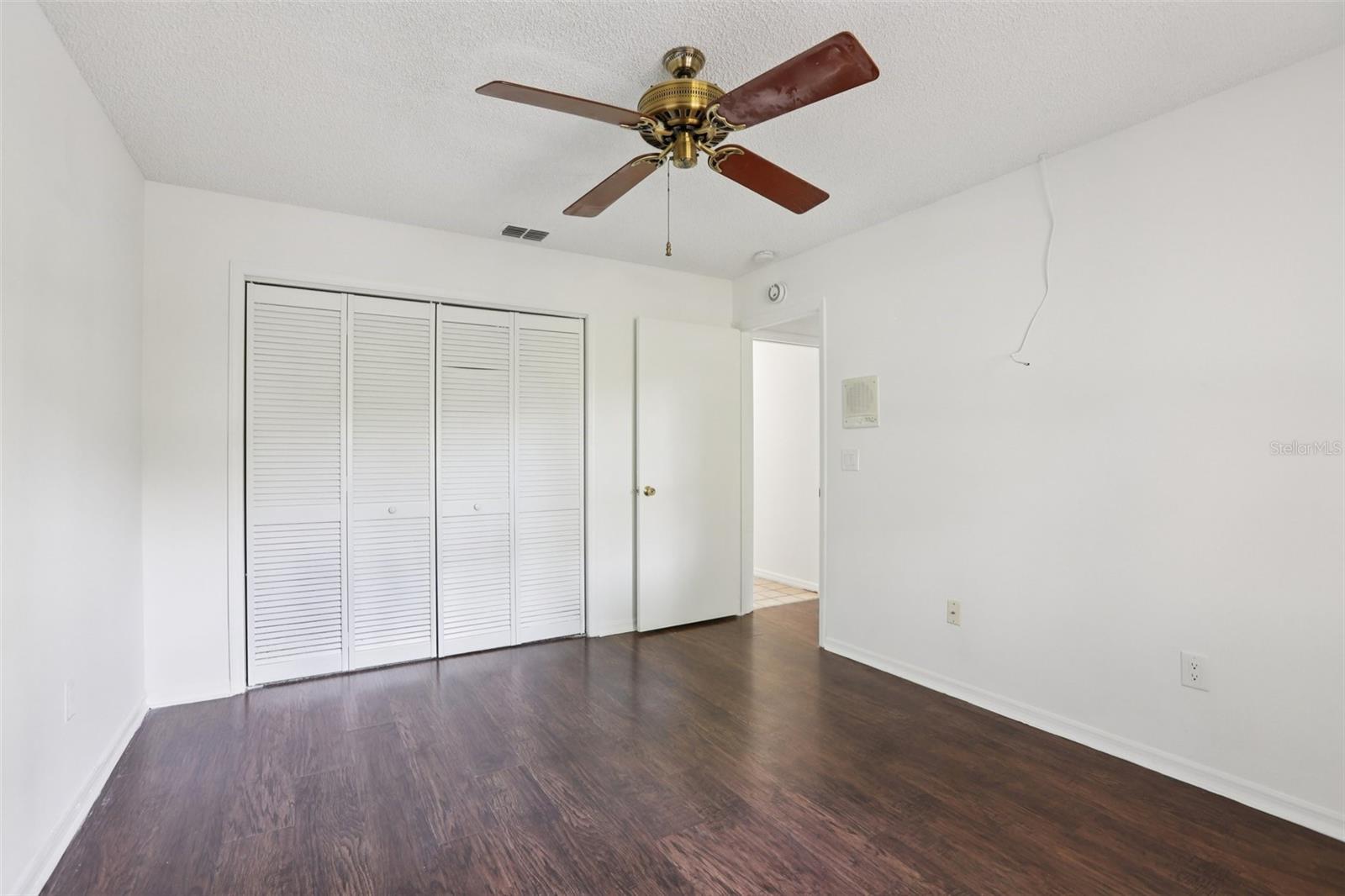 THE MANORS AT CRYSTAL LAKES - Residential