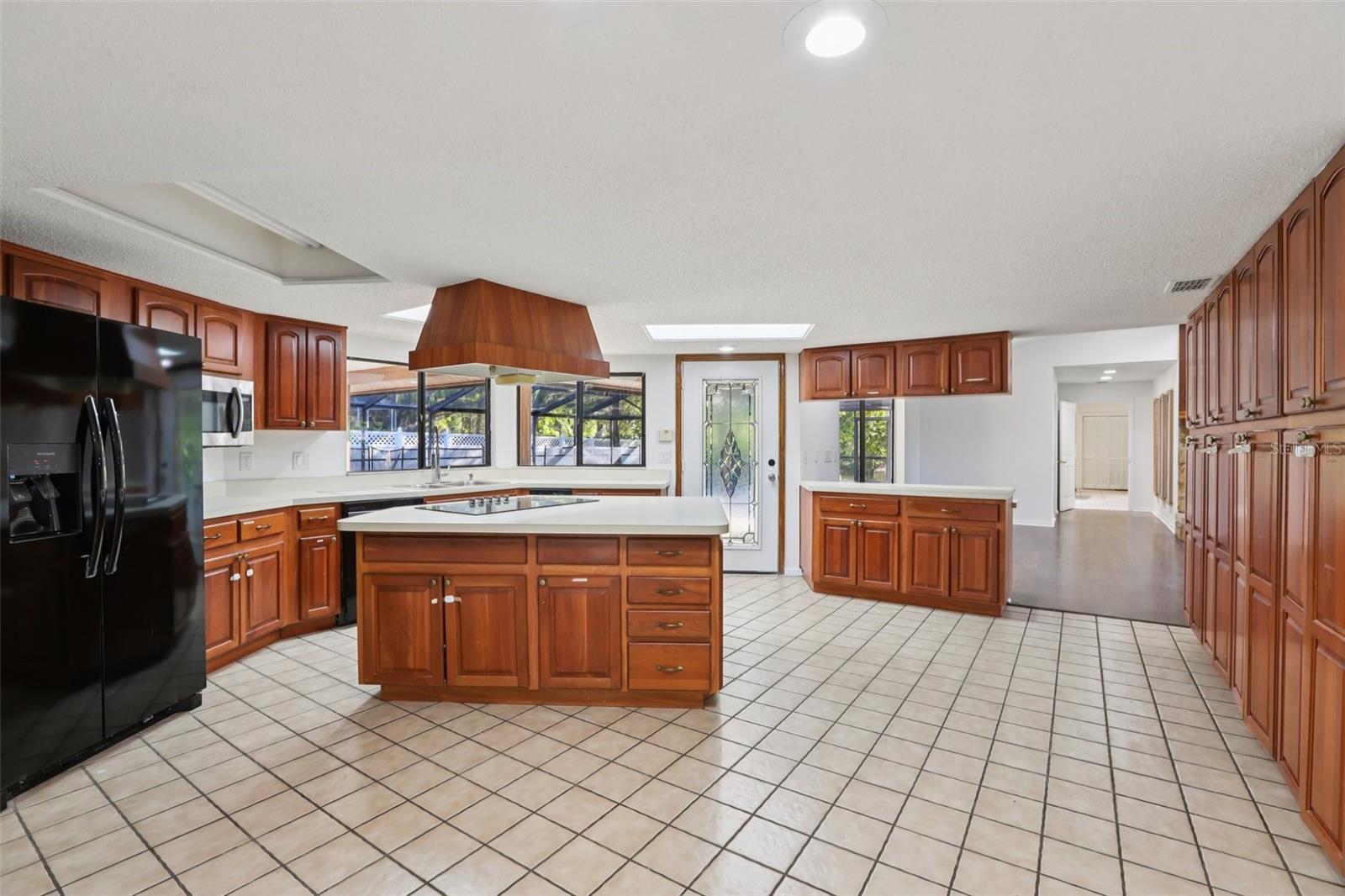 THE MANORS AT CRYSTAL LAKES - Residential