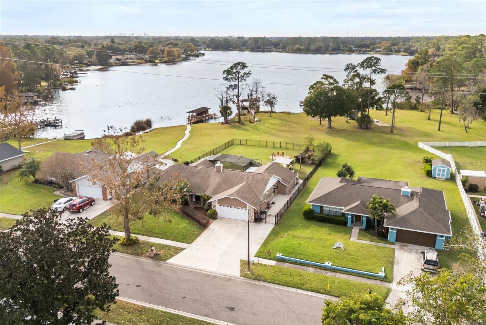 4512 BRIDGEWATER DRIVE