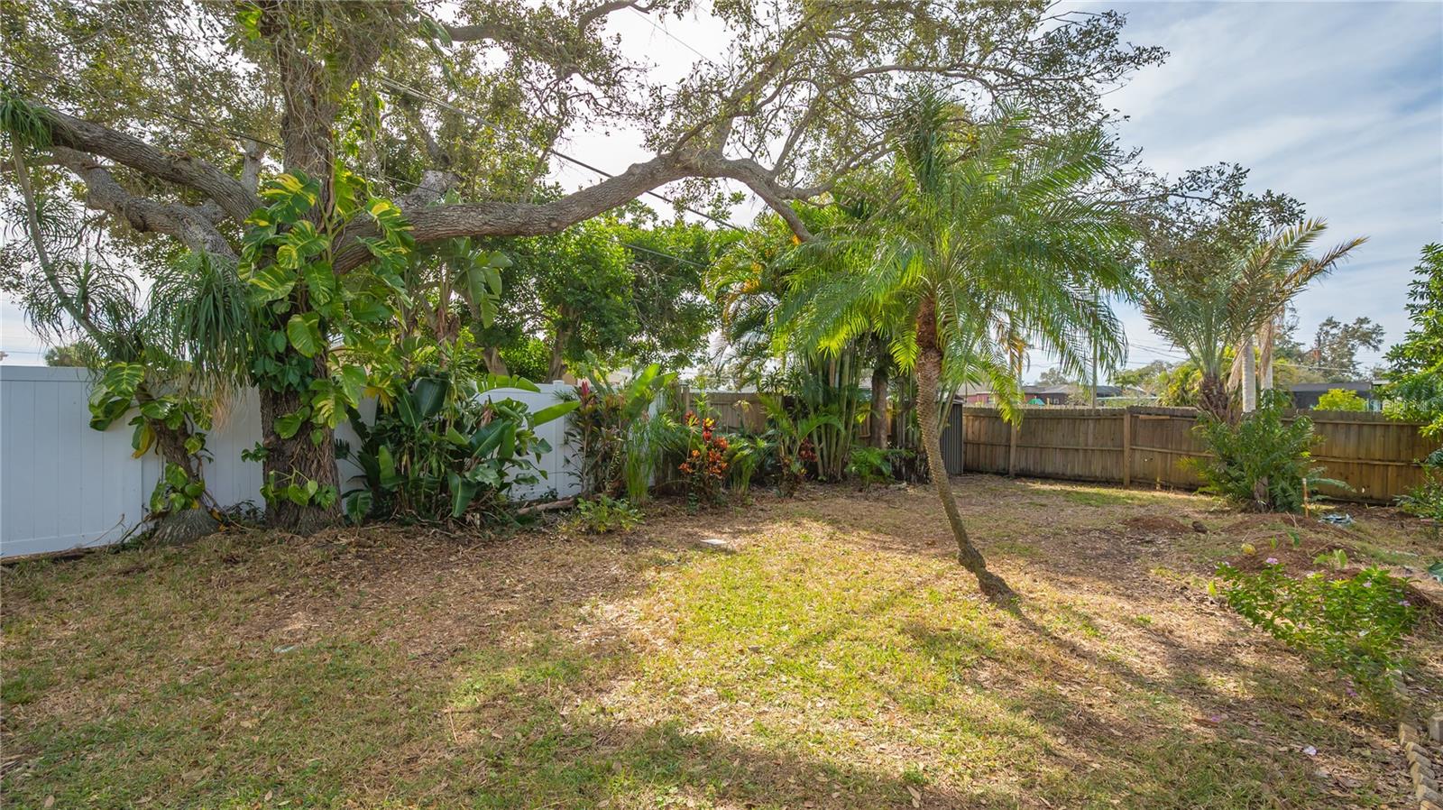 VENICE EAST 5TH ADD - Residential