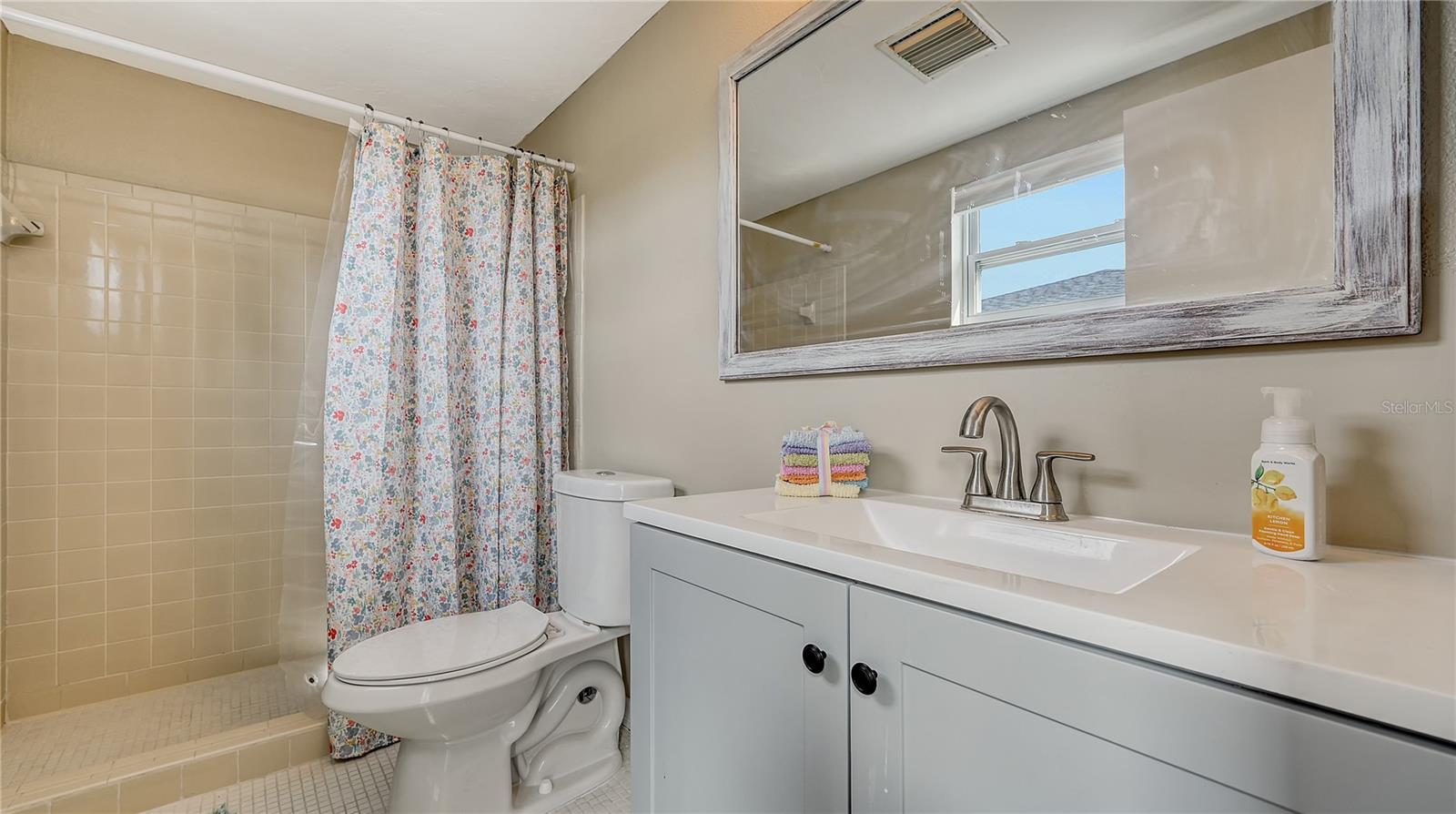 VENICE EAST 5TH ADD - Residential