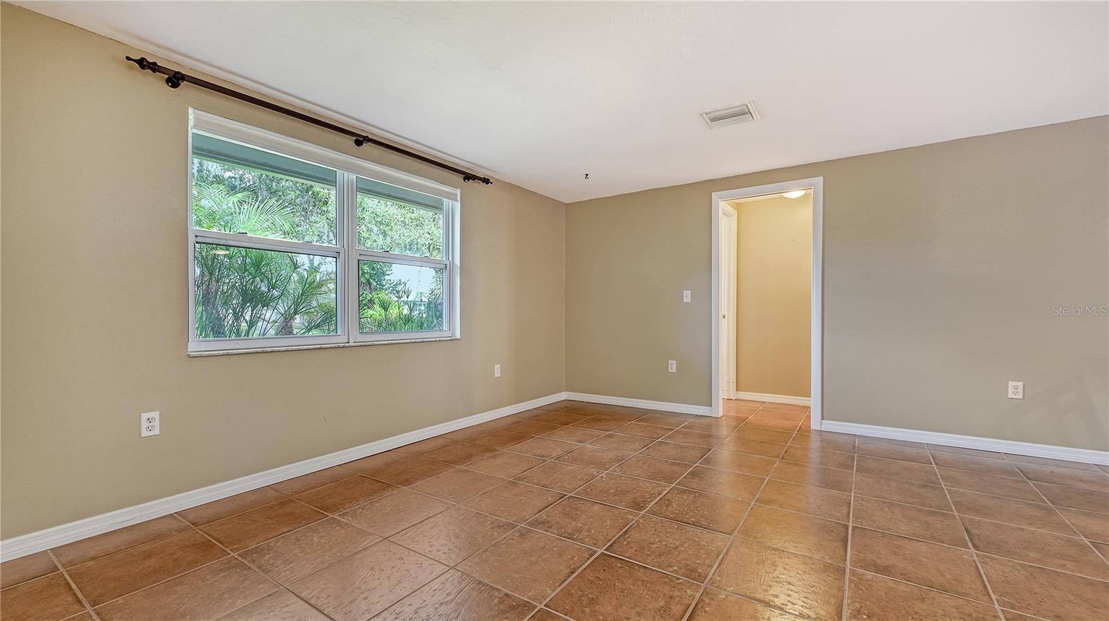 VENICE EAST 5TH ADD - Residential