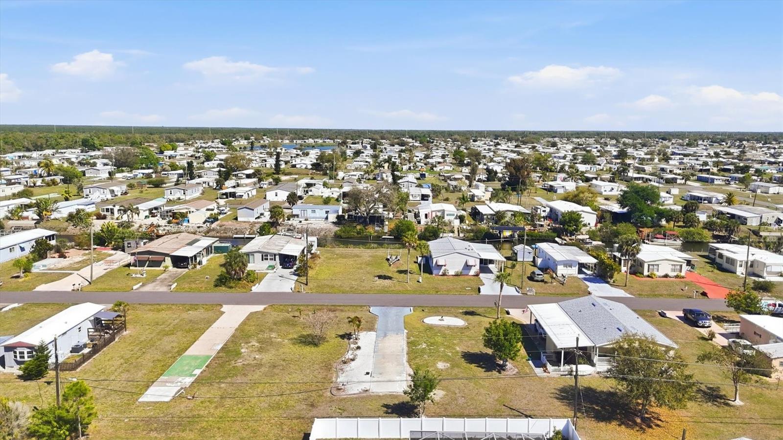 HOLIDAY MOB ESTATES 1ST ADD - Land