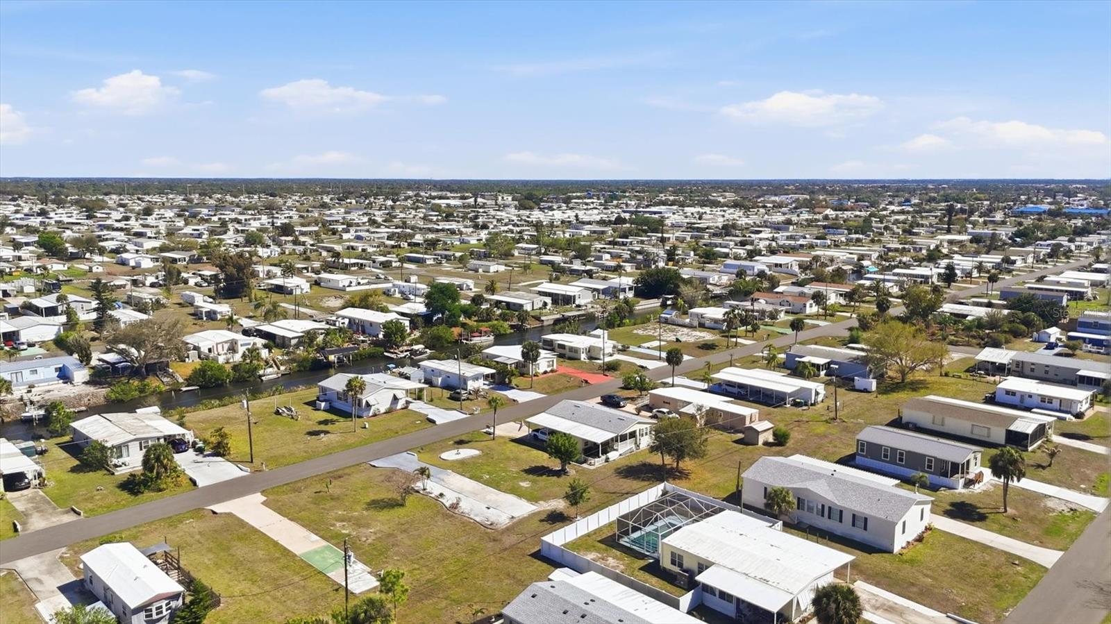 HOLIDAY MOB ESTATES 1ST ADD - Land