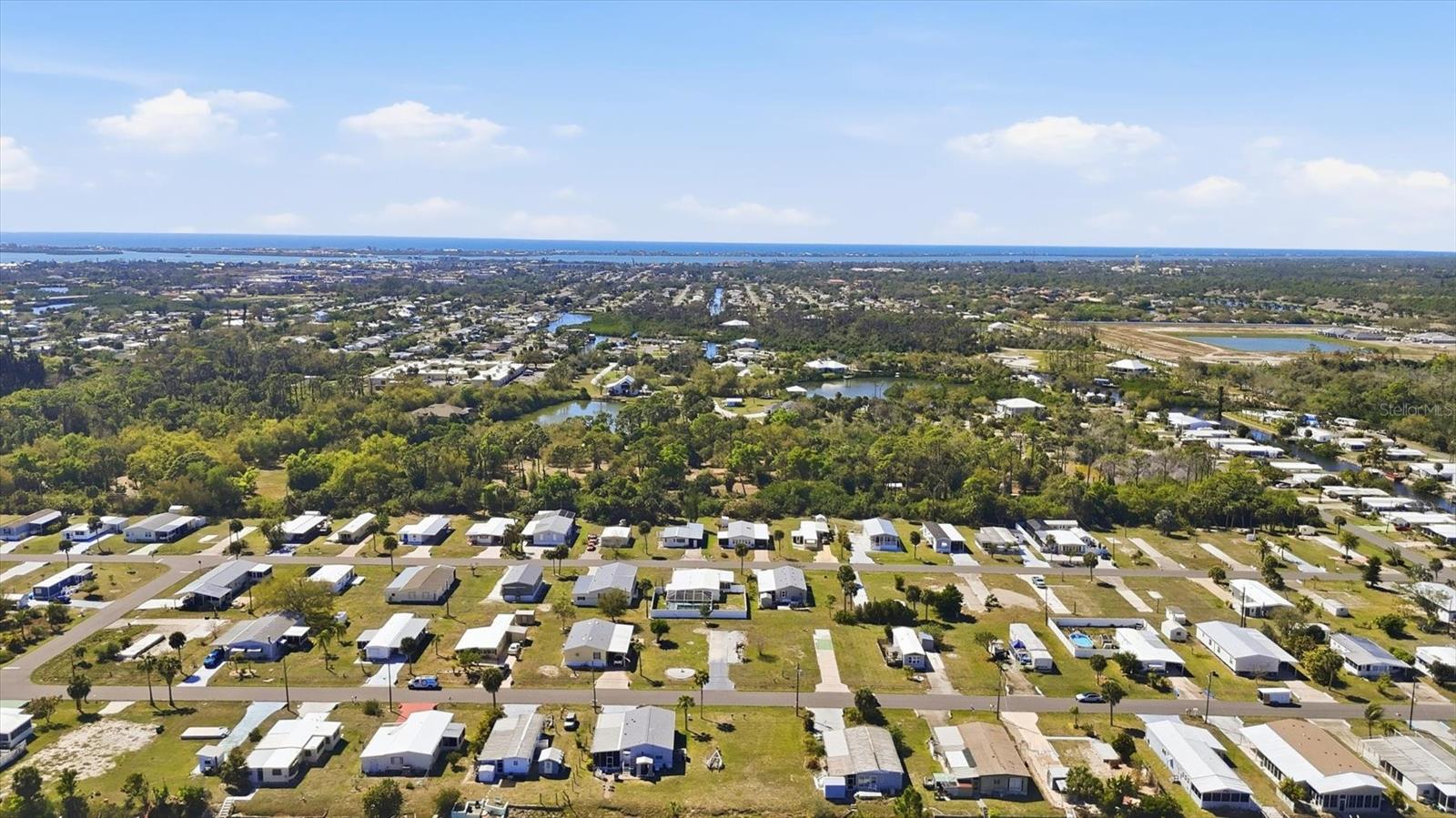 HOLIDAY MOB ESTATES 1ST ADD - Land