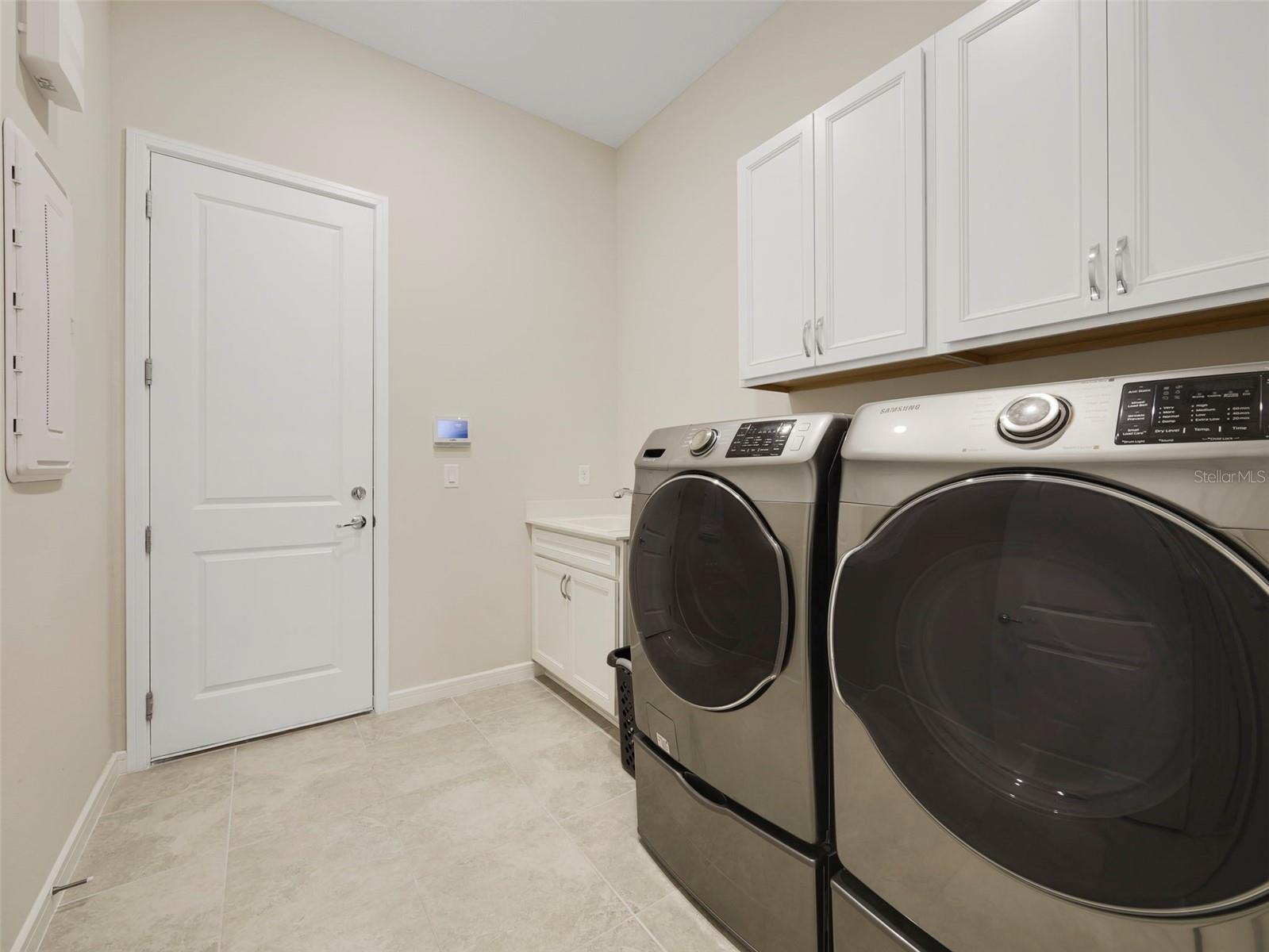 SAVANNAH PALMS - Residential