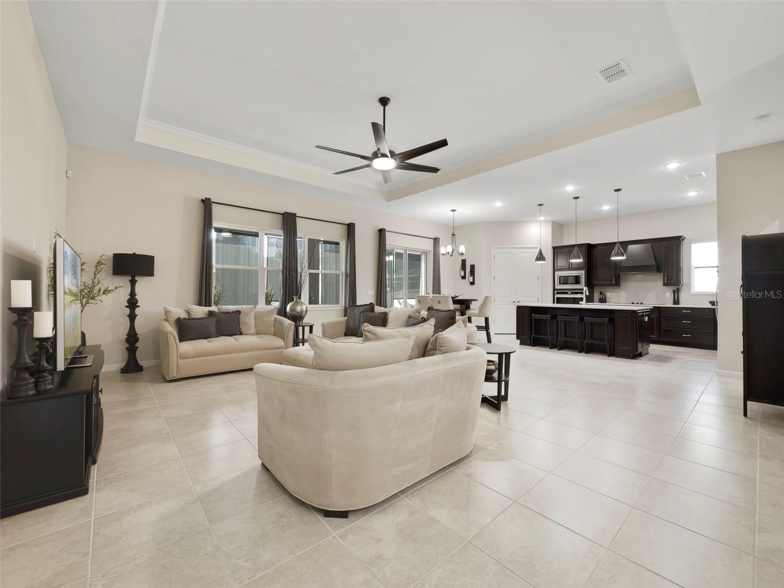 SAVANNAH PALMS - Residential