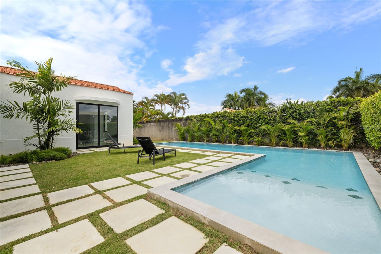 SABANERA DE DORADO - Residential