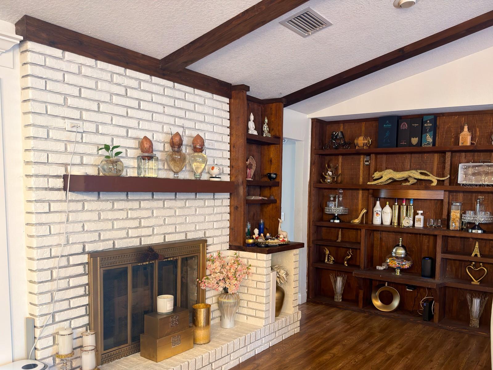 TIFFANY ACRES - Residential