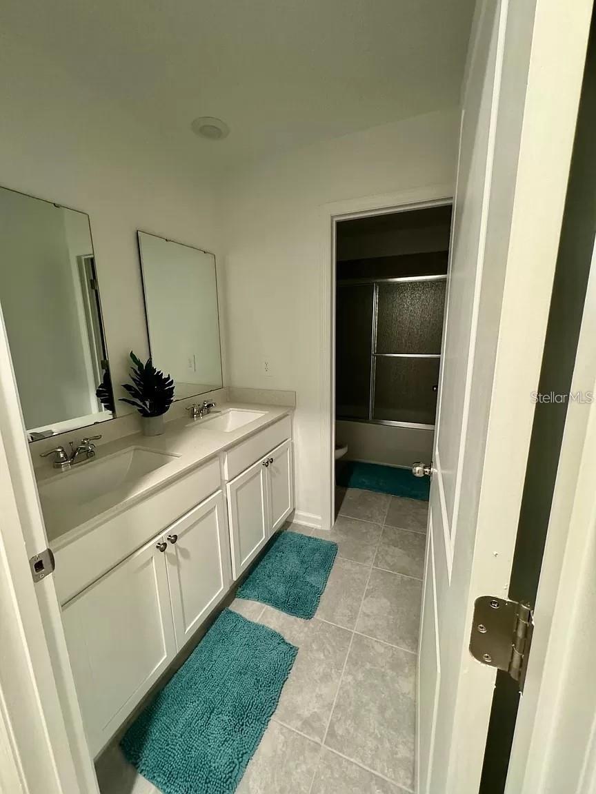 RANCHES/LK MCLEOD I - Residential Lease