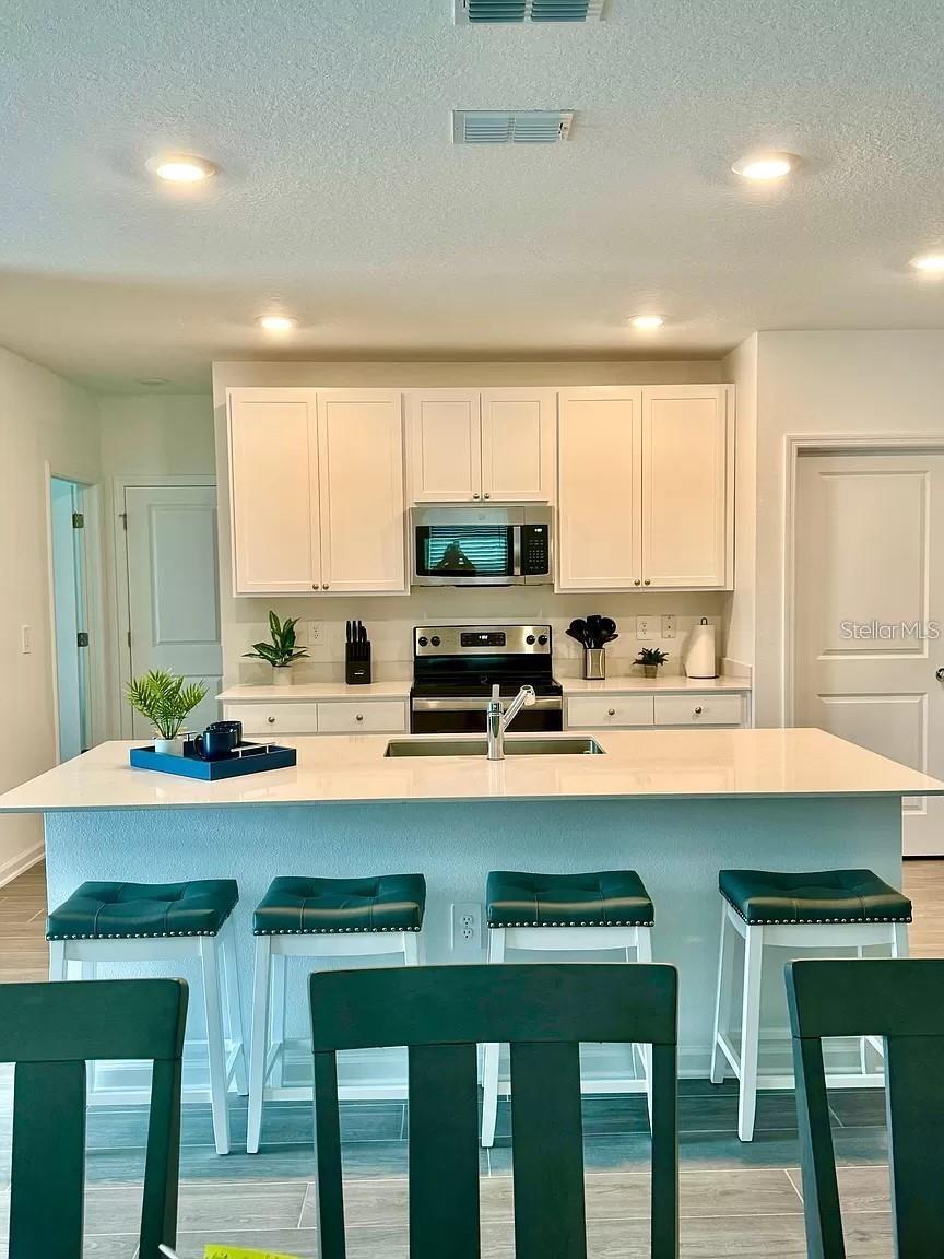 RANCHES/LK MCLEOD I - Residential Lease