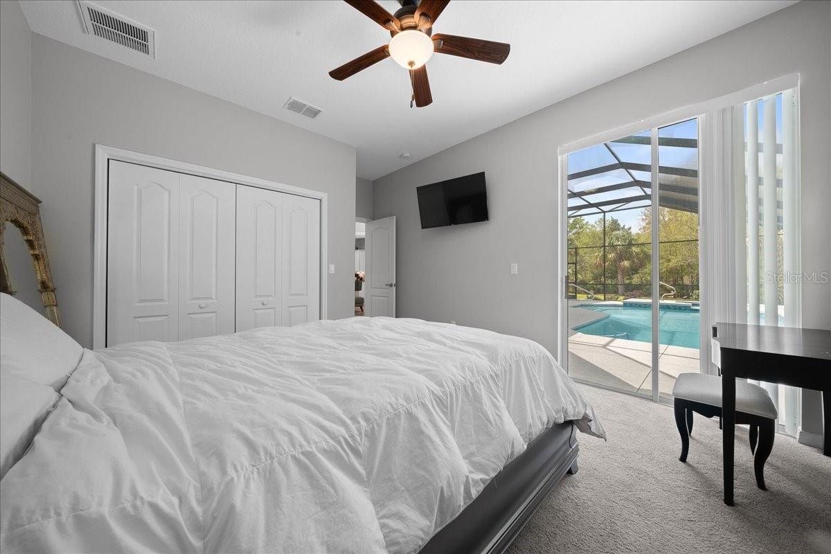 CRYSTAL MANOR UNIT 02 - Residential