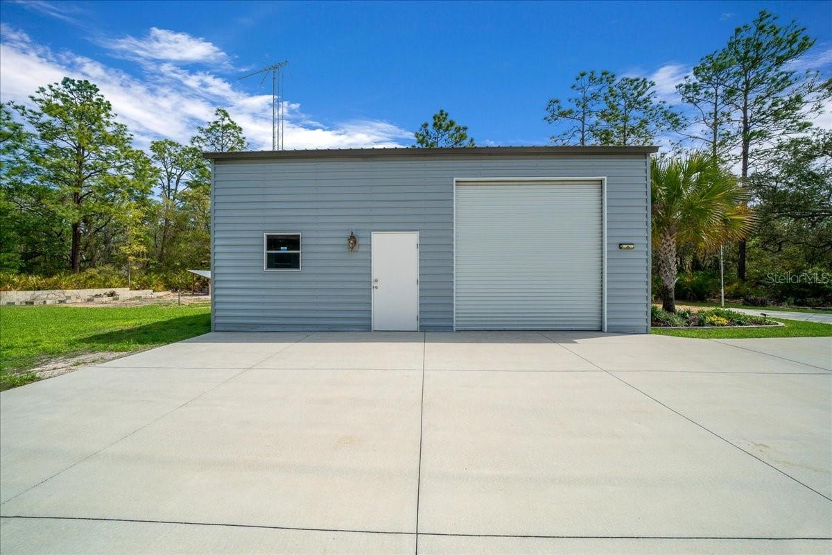 CRYSTAL MANOR UNIT 02 - Residential