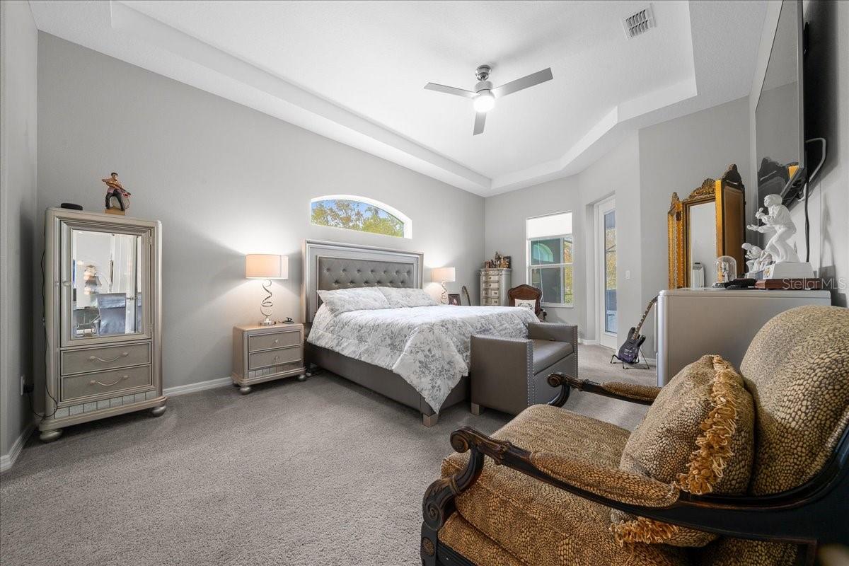 CRYSTAL MANOR UNIT 02 - Residential