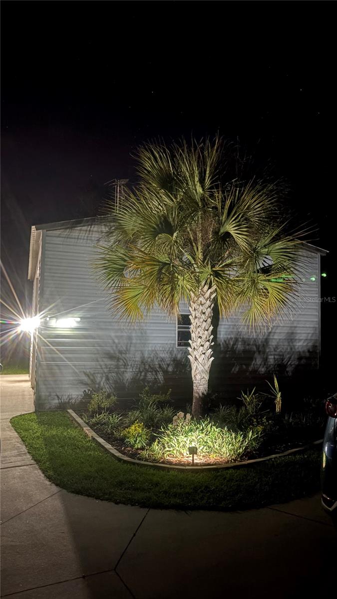 CRYSTAL MANOR UNIT 02 - Residential