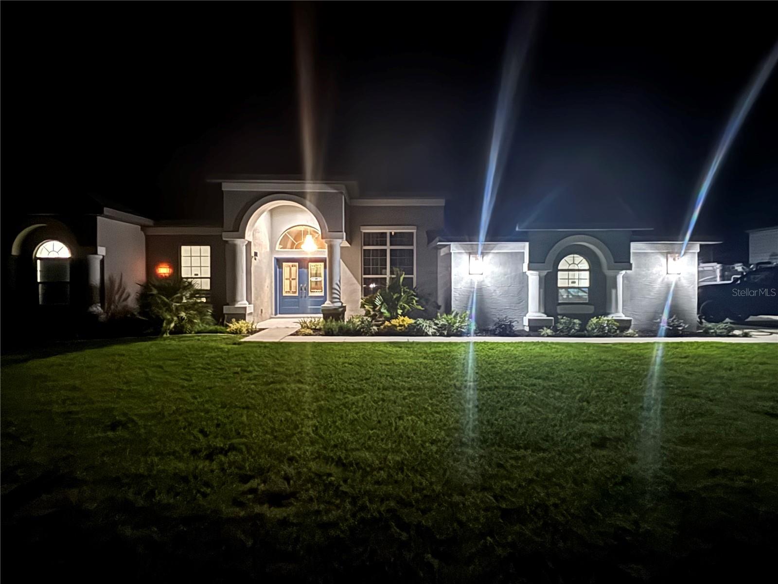 CRYSTAL MANOR UNIT 02 - Residential