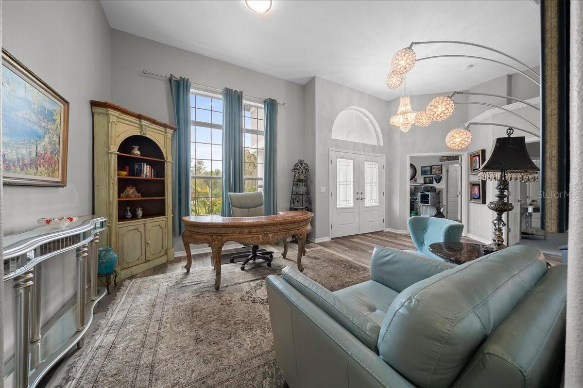 CRYSTAL MANOR UNIT 02 - Residential