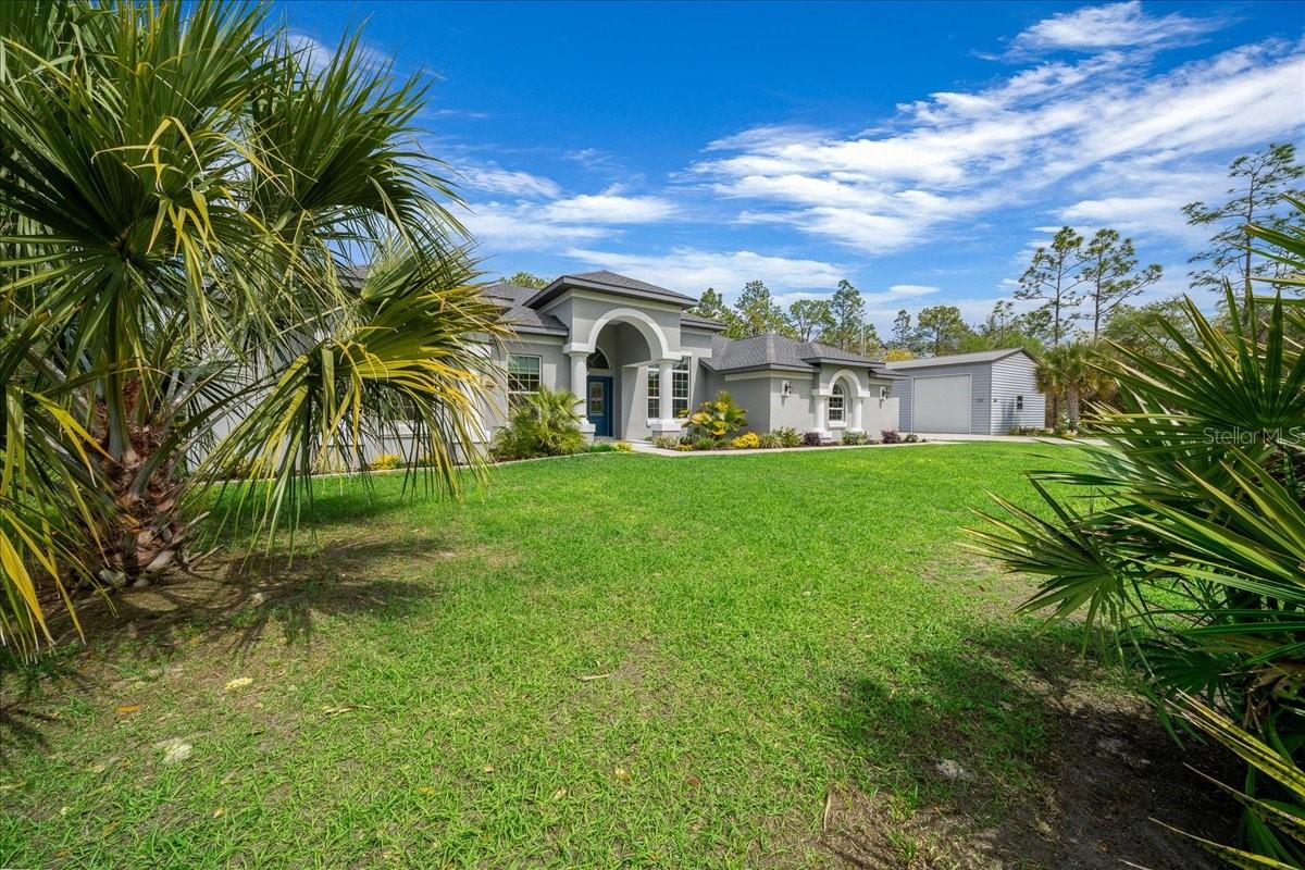 CRYSTAL MANOR UNIT 02 - Residential