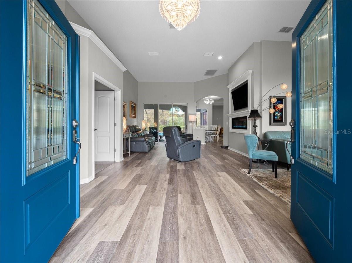 CRYSTAL MANOR UNIT 02 - Residential