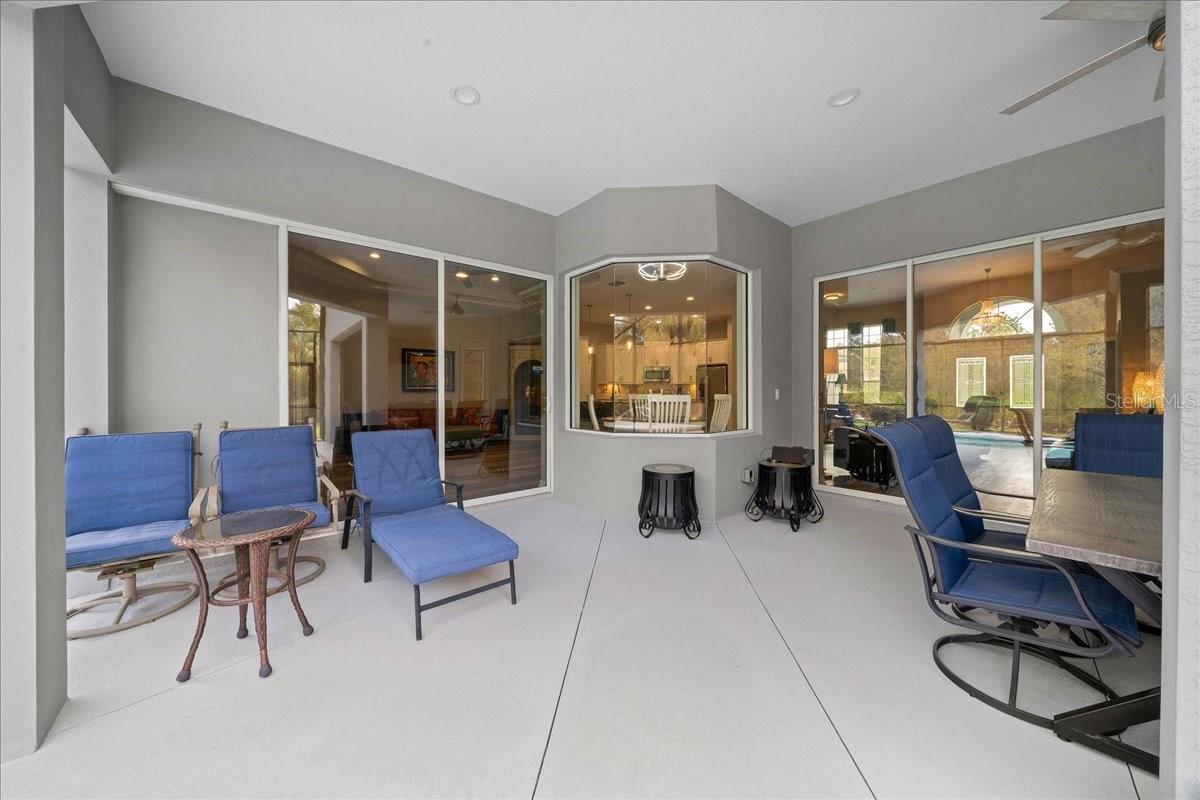 CRYSTAL MANOR UNIT 02 - Residential