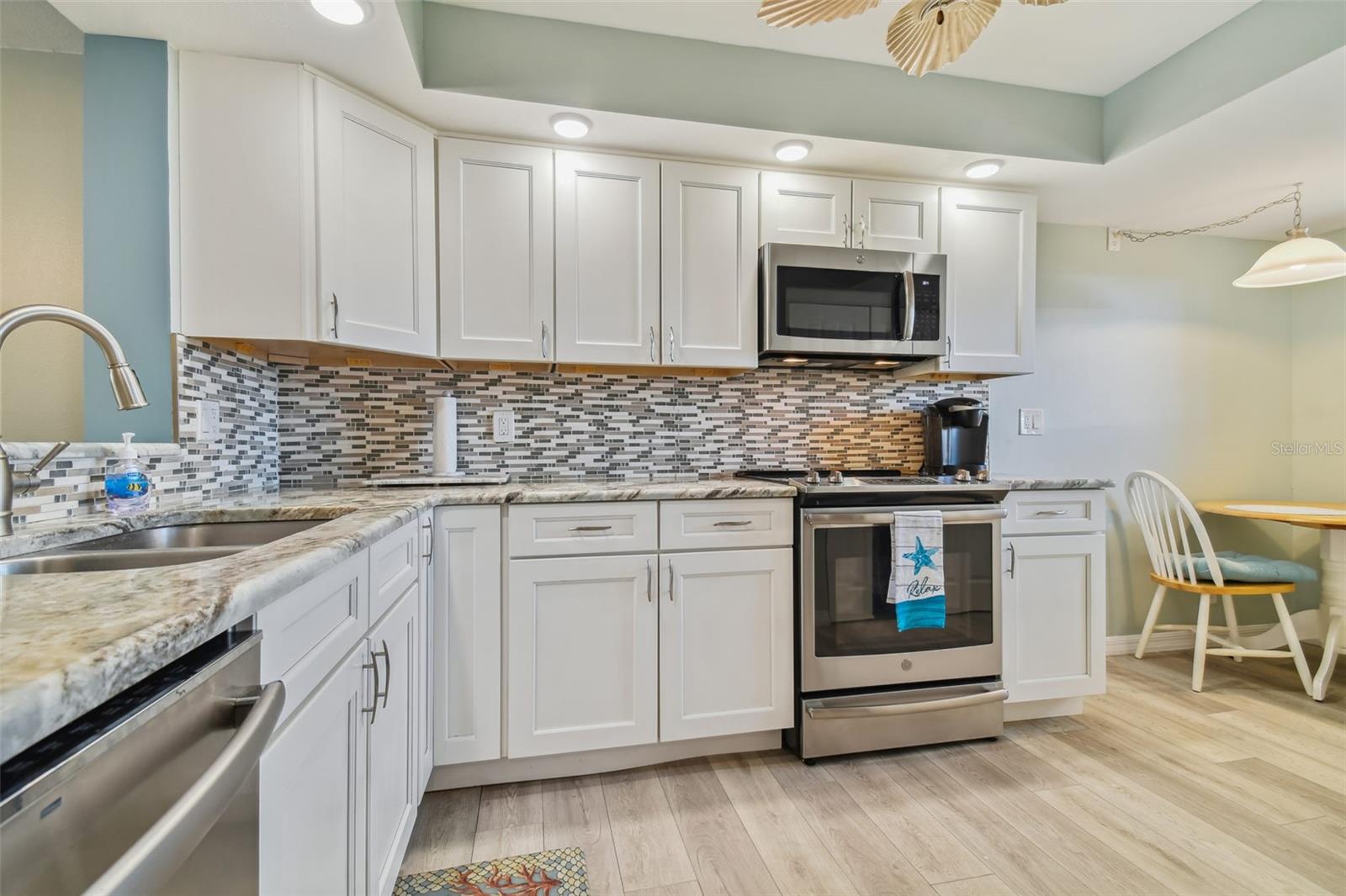 BOCA VISTA CONDO - Residential Lease