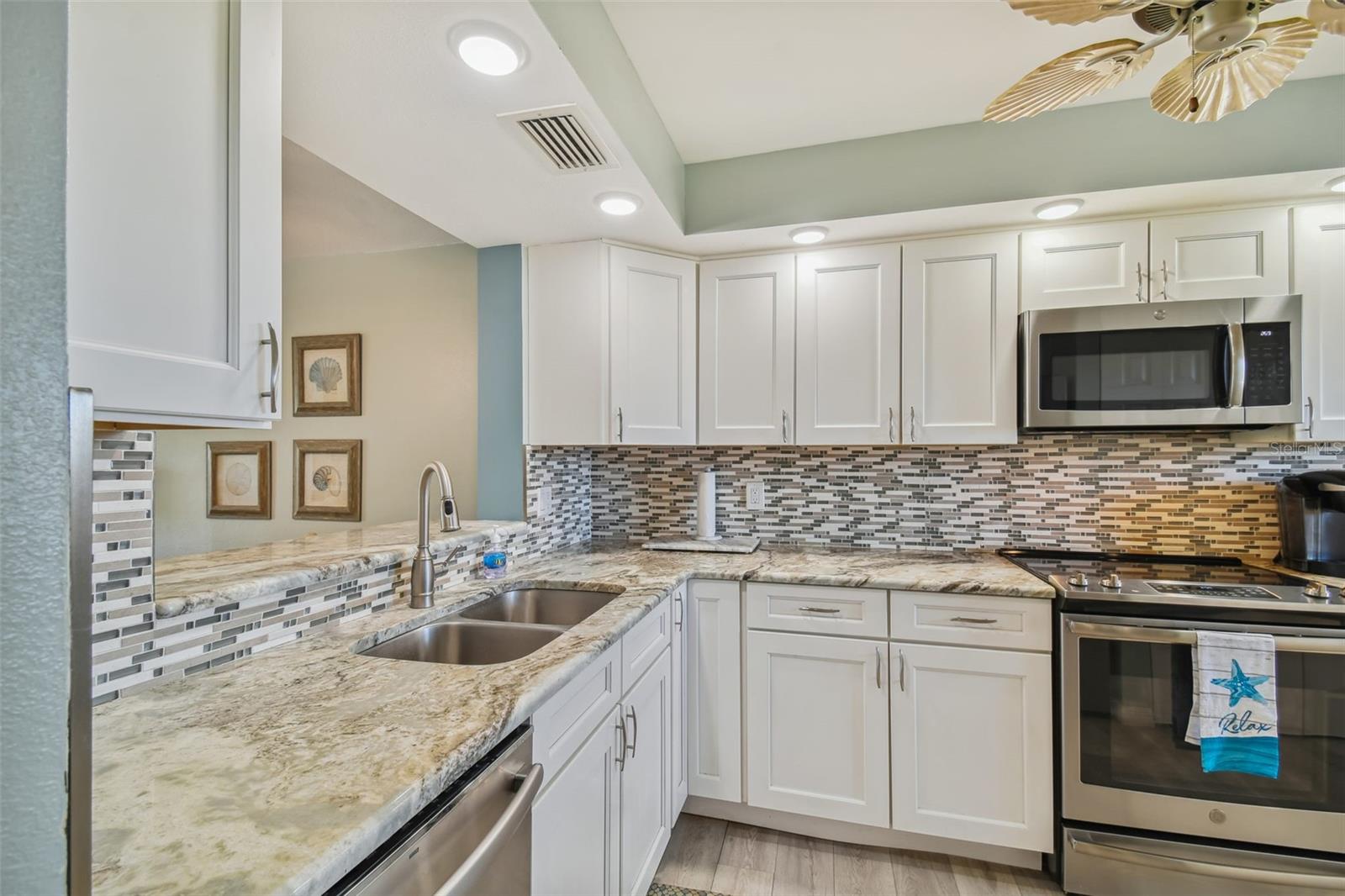 BOCA VISTA CONDO - Residential Lease